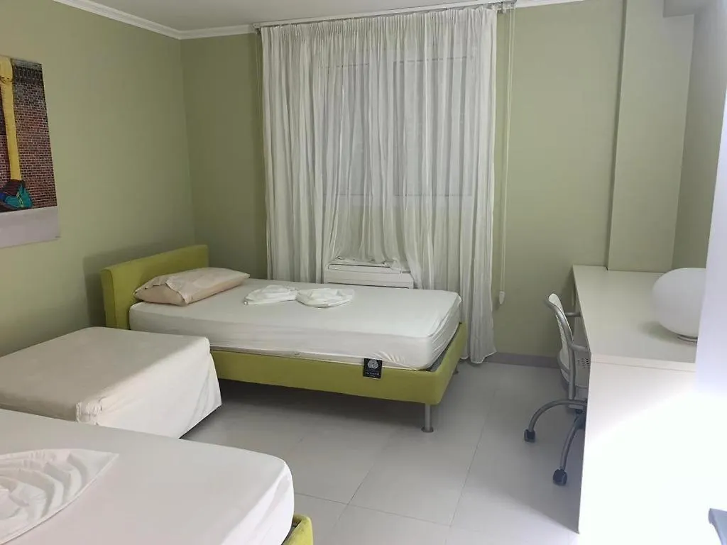 Stunning Apartment, Stunning Views, All Comfort Sarandë 0*,