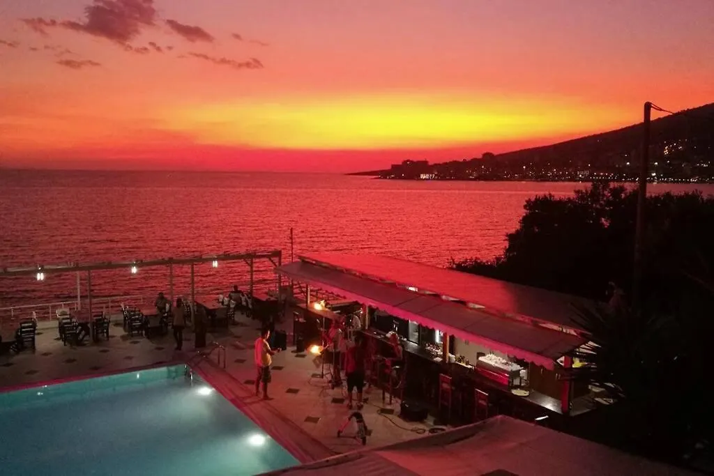 Apartamento Stunning Apartment, Stunning Views, All Comfort Sarandë